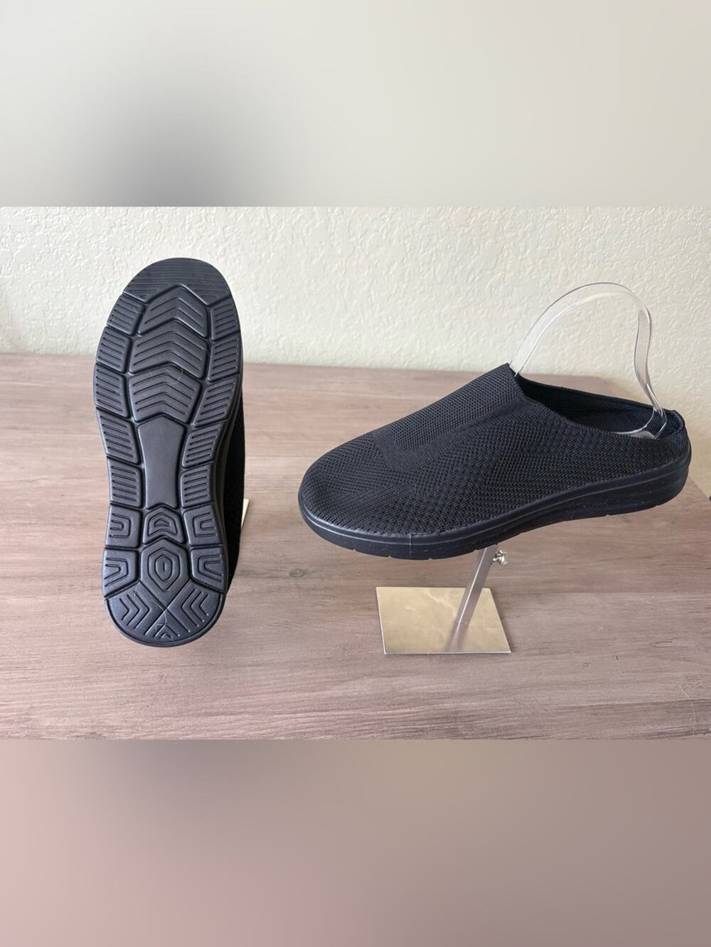 NWOT Women’s Black Knit Slip-On Walking Shoes Sneakers EU 42 US 11.5 Comfort